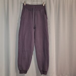 Lululemon Scuba High Rise Sweatpants Sweats Jogger Purple size 2